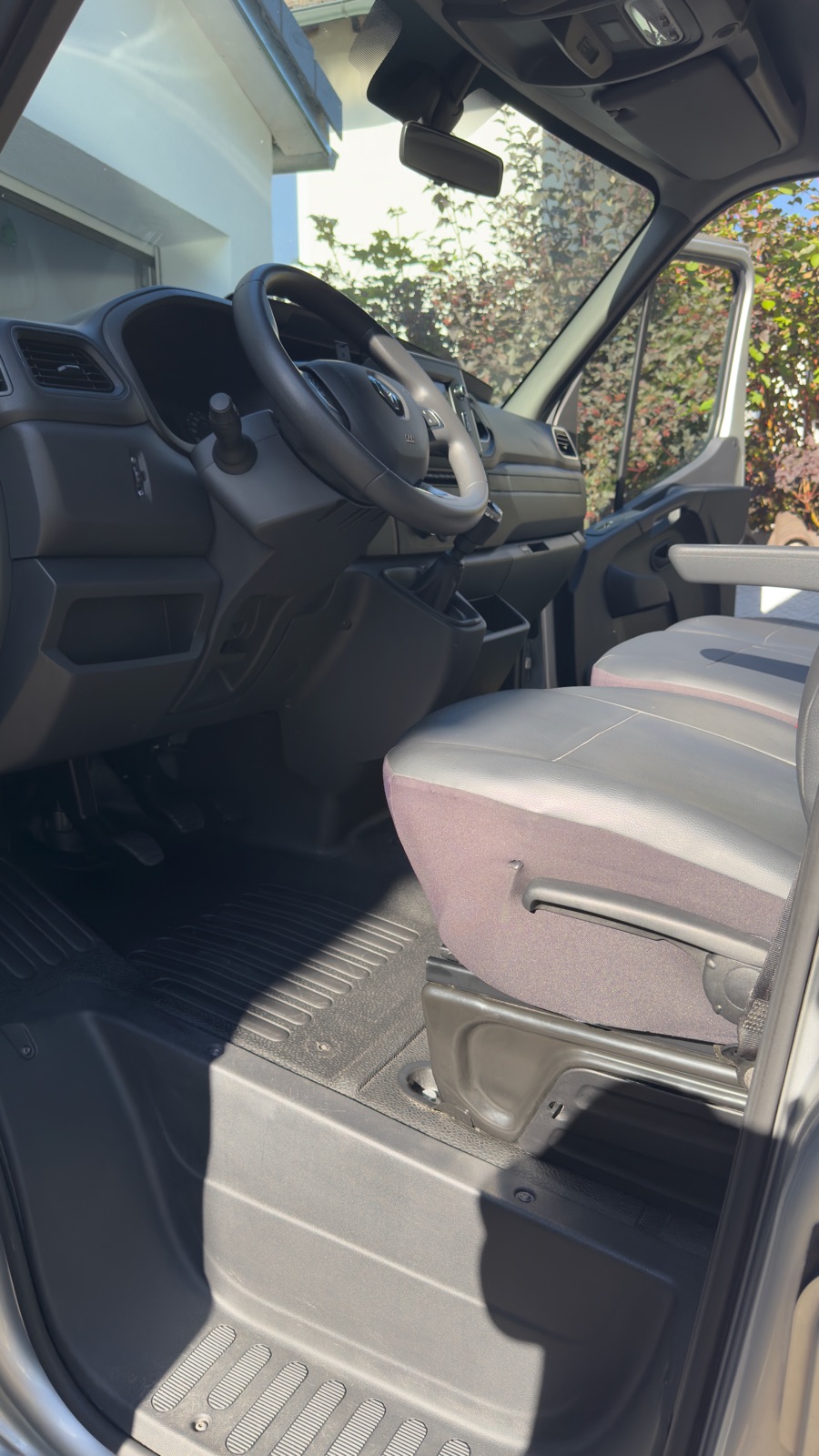 Renault Master Innenraum nach der Aufbereitung durch Shine by Sly